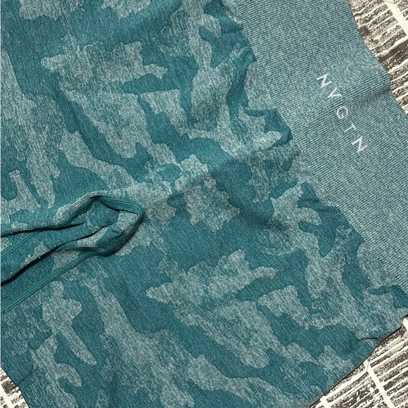 NVGTN shorts size medium, great condition! - Picture 3 of 3